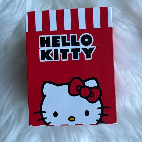 🆕 Hello Kitty Watch Black Strap - Picture 4 of 5